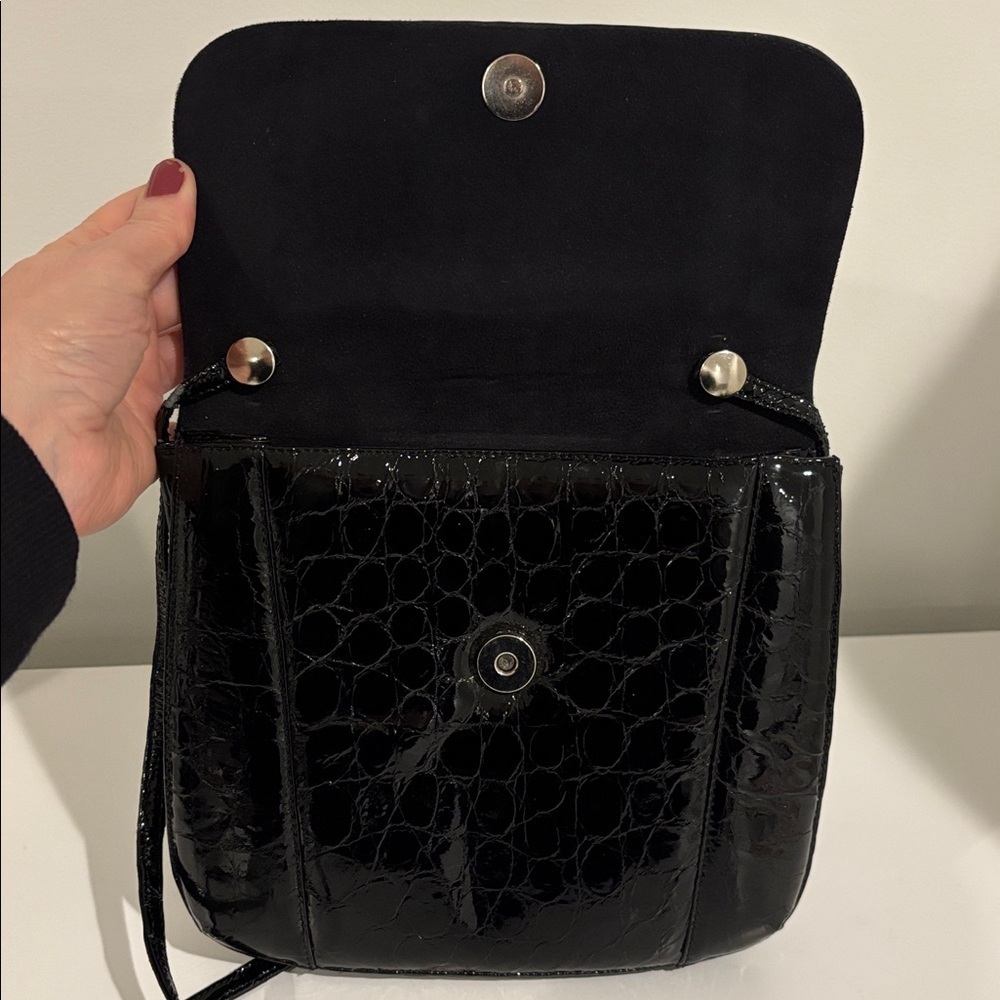 ROBERTO CAPUCCI Italian crossbody convertible
Purse - Picture 5 of 15